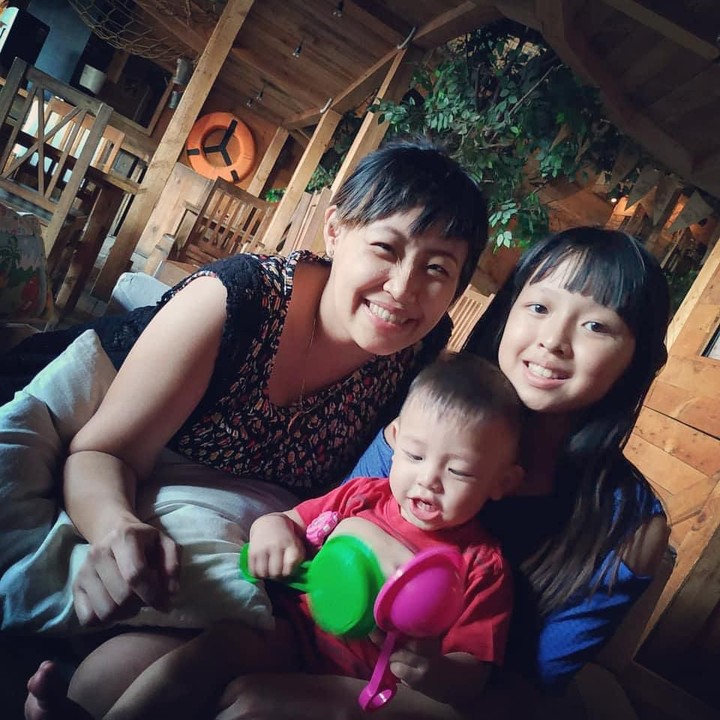 <p>Pinkan Mambo mulai dikenal di dunia hiburan saat masuk sebagai vokalis grup Duo Ratu bersama Maia Estianty di tahun 2002. Lama tak terlihat Pinkan sudah punya banyak anak lho, Bun. (Foto: Instagram @pinkan_mambo)  </p>