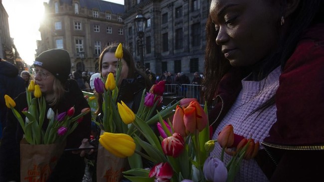 FOTO: Musim Mekar Bunga Tulip Resmi Dimulai