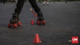 FOTO: Bernostalgia Lewat Roller Skates Komunitas Rad Supersonic membuka pintu bagi warga Jakarta dan sekitarnya yang ingin berlatih roller skates bersama mereka.