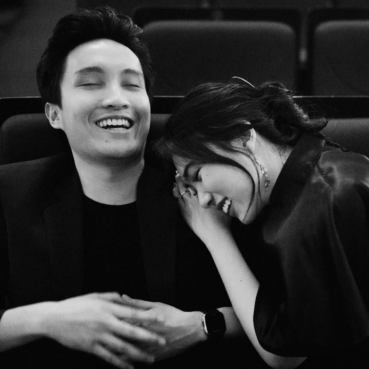 <p>Semoga pernikaha Isyana Sarasvati dan Rayhan selalu langgeng sampai maut memisahkan ya, Bunda! (Foto: Instagram @thebridestory)</p>