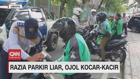 VIDEO: Razia Parkir Liar, Ojol Kocar-kacir