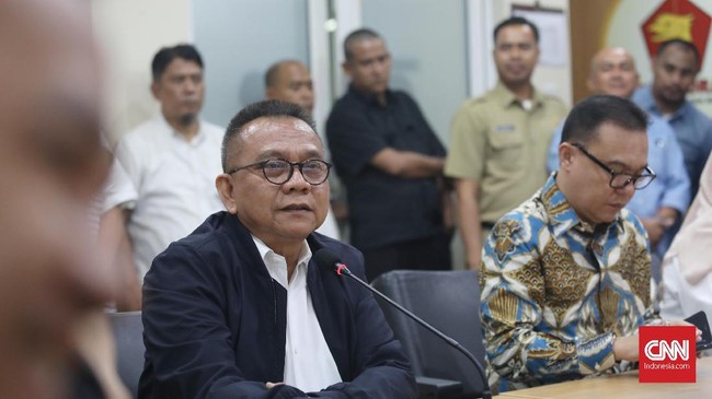 Politikus Partai Gerindra Mohamad Taufik mengatakan, ide untuk memimpin rapat paripurna pergantian jabatannya di DPRD DKI Jakarta muncul dari dirinya sendiri.
