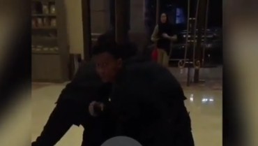 img-title Diduga Mabuk & Ngamuk di Depan Umum, Boy William: Itu Bukan Gue