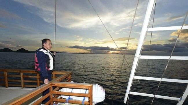 Presiden Jokowi menargetkan Labuan Bajo menjadi destinasi wisata premium bagi 'orang kaya' mulai tahun ini.