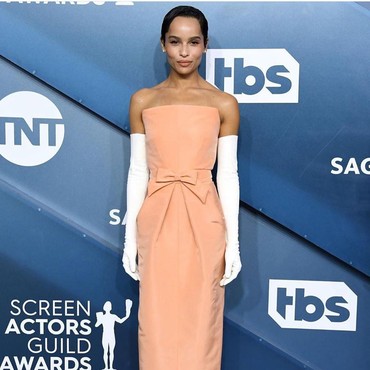 7 Gaya Busana Terbaik di Ajang SAG Awards 2020