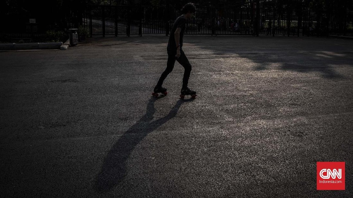 FOTO: Bernostalgia Lewat Roller Skates