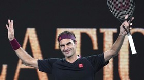 Federer Menang Mudah atas Johnson di Australia Open