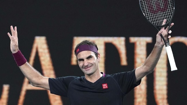 Roger Federer memulai Australia Open 2020 dengan mudah setelah menang tiga set langsung atas Steve Johnson di Rod Laver Arena.