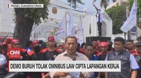 VIDEO: Demo Buruh Tolak Omnibus Law Lapangan Kerja