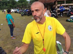 Pelatih PSS Sleman Suka Irfan Bachdim, tapi...