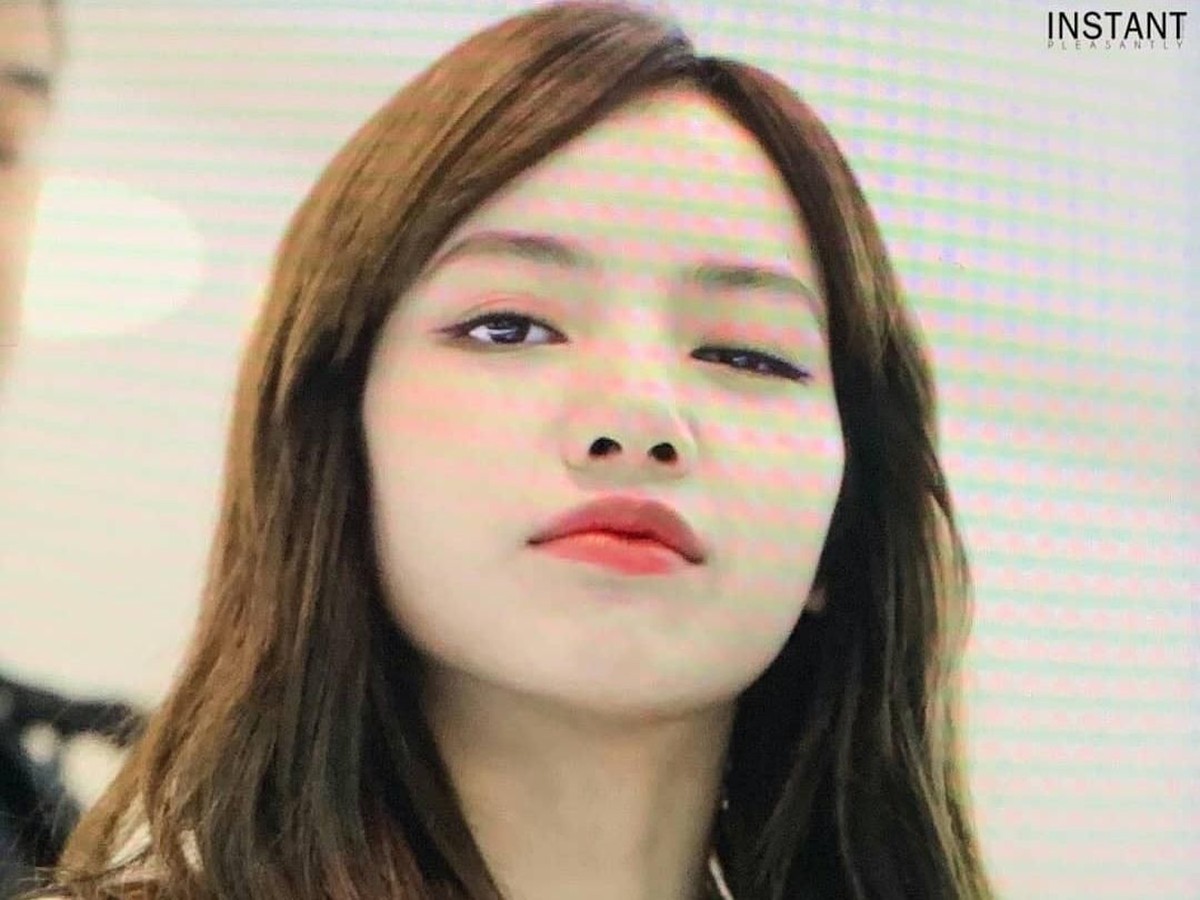 Lisa BLACKPINK mengejutkan penggemar dengan tampil tanpa poni andalan miliknya&period; Yuk&comma; intip potret cantiknya&excl;