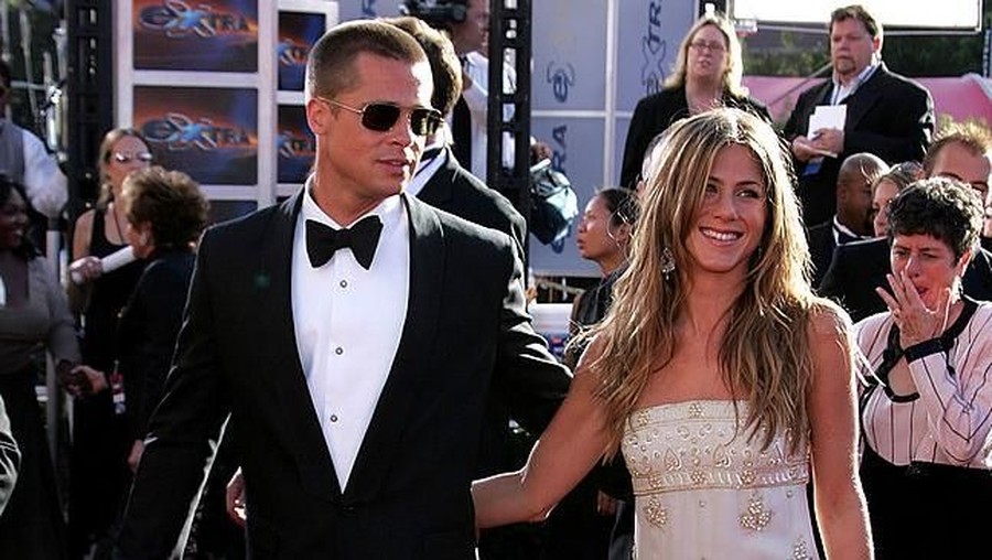 371747 01: Brad Pitt & Jennifer Aniston attending the Los Angeles Premiere of the new movie 