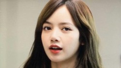 7 Potret Cantik Lisa BLACKPINK Tanpa Poni Andalan