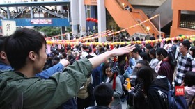 VIDEO: Dekorasi Imlek Bertema Protes di Hong Kong