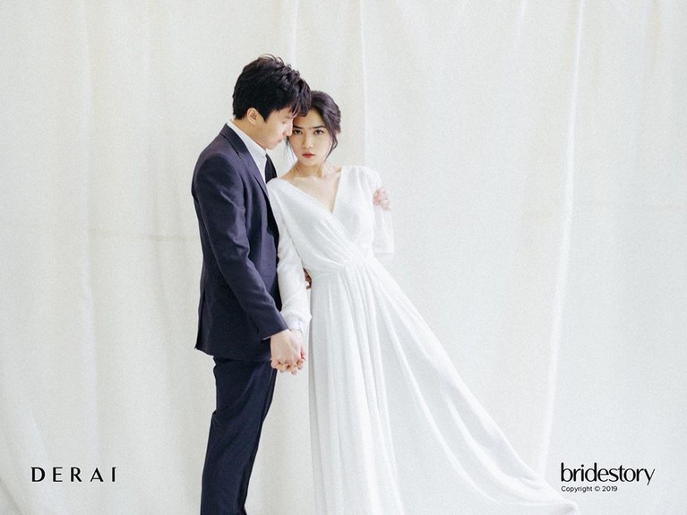 7 Potret Prewedding Isyana Sarasvati bak Bangsawan Tempo Dulu Isyana Sarasvati dan Rayhan Maditra tampil seperti bangsawan tempo dulu saat melakukan foto pra pernikahan. Intip potret mesra mereka berikut ini.