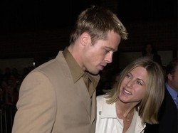 Jennifer Aniston Kenang Momen Perceraian dengan Brad Pitt: Waktu itu Aku Rapuh