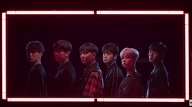 Live Streaming Penampilan iKON di TikTok Stage Live