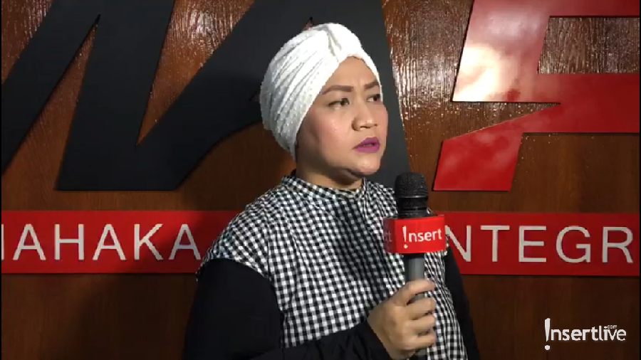Penyebab Rony Dozer sakit bukanlah karena santet dan Tike Priatnakusuma mengungkap penyebab sebenarnya. 