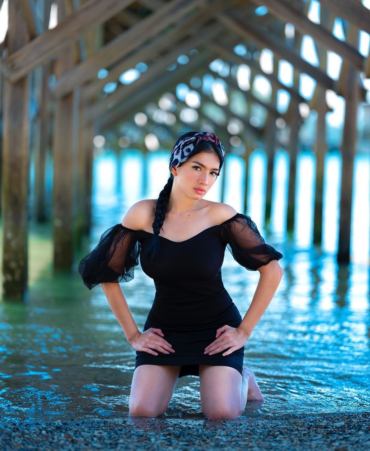 Angel Karamoy bikin heboh netizen karena mengunggah foto seksi saat liburan ke Labuan Bajo&comma; Flores&comma; NTT&period; Berikut 7 foto seksi Angel Karamoy saat Liburan&period;