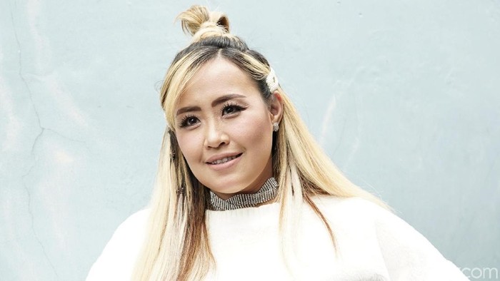 Pinkan Mambo saat ditemui di studio Trans TV.