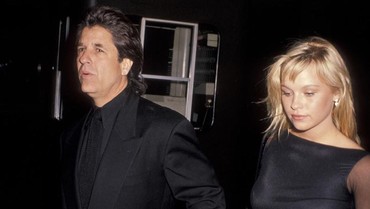 img-title Bintang Panas Pamela Anderson Menikah untuk Kelima Kali