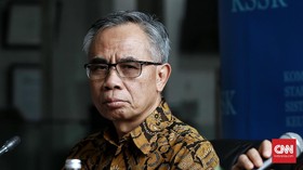 Bos OJK Ungkap Mobil dan Motor Menumpuk Tak Terjual