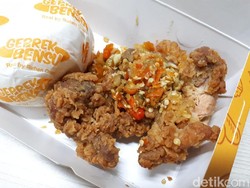 Ini Perbedaan Ayam Geprek, Ayam Gepuk, dan Ayam Penyet!
