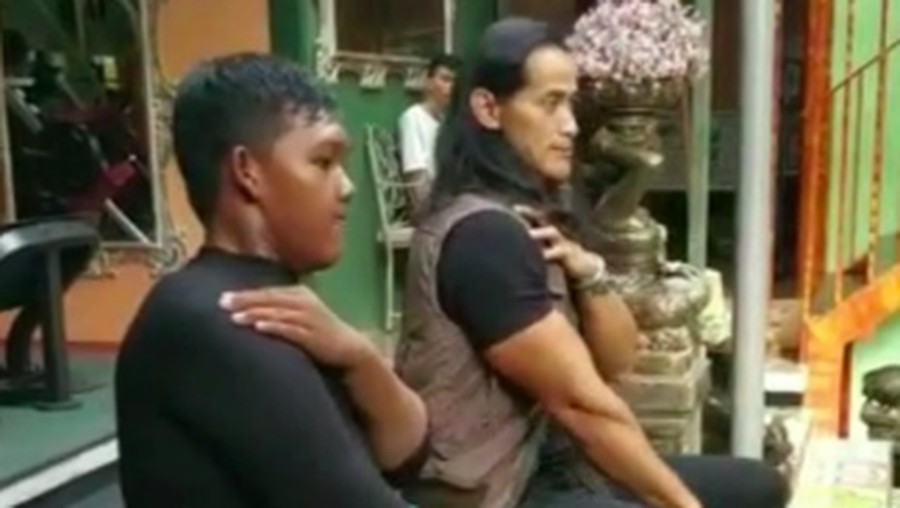 Berat badan Arya Permana dari 193 kilogram berhasil turun menjadi 83 kilogram berkat bantuan Ade Rai.
