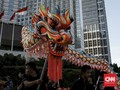FOTO: Tarian Naga Liong Sambut Imlek di Bundaran HI