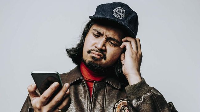 Petra Sihombing menyampaikan harapannya di tengah kepesatan kemajuan teknologi masa kini dalam single baru bertajuk 'Canggih'.