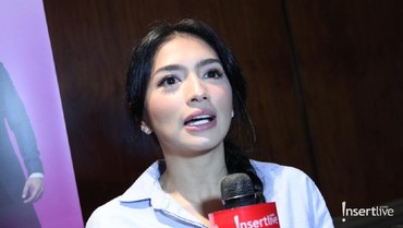 img-title Betah Menjanda, Angel Karamoy Enggan Ungkap Kehidupan Pribadi ke Publik