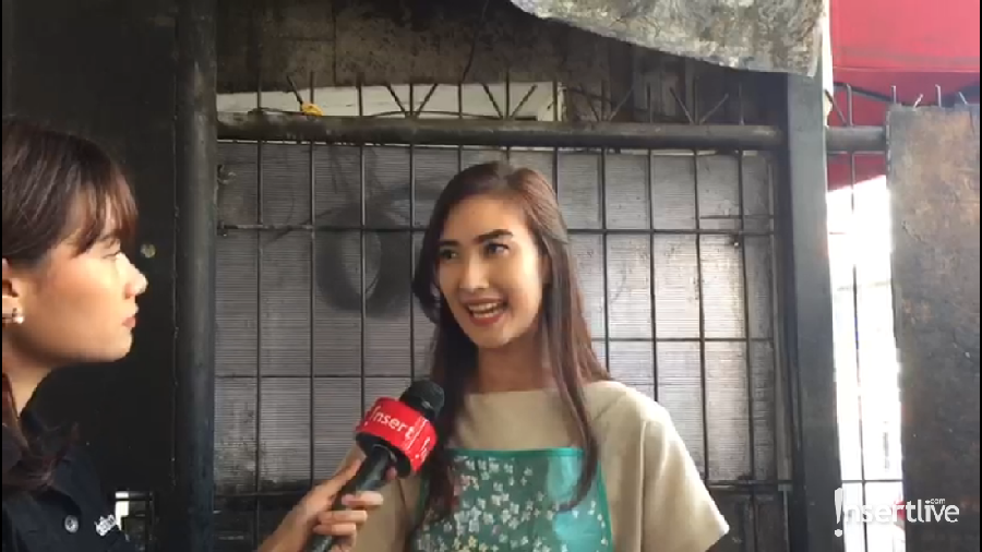 Penjual tahu cantik yang viral di media sosial ternyata lulusan S2 universitas ternama.