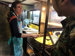 Penjual Tahu Cantik Mirip Model hingga Pasar Tempat Asal Virus Corona