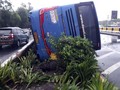 Sopir Bus Damri yang Terbalik di Tol Bandara Diduga Mengantuk