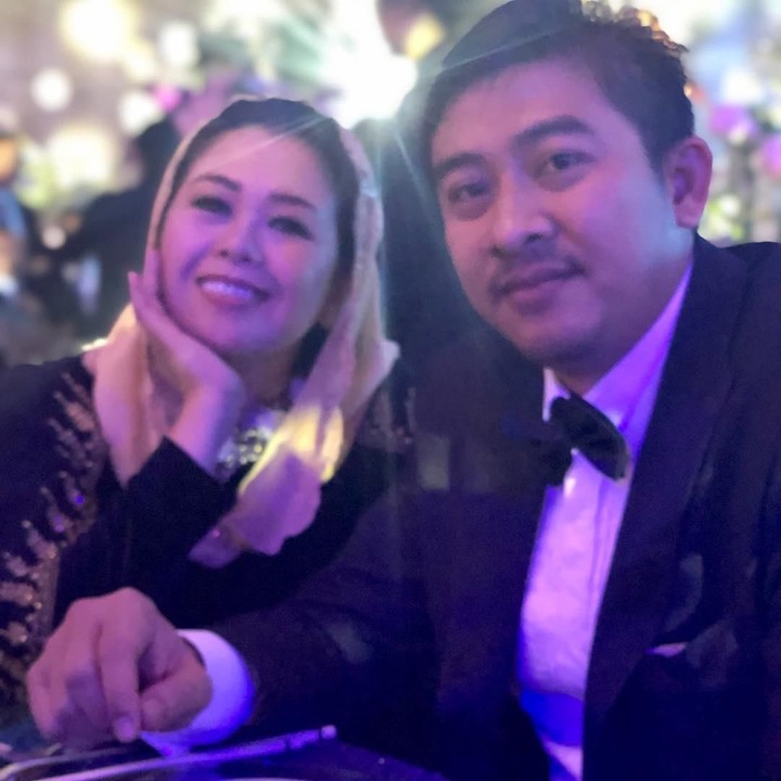 <p>Yenny Wahid menjadi wajah baru di Garuda Indonesia. Ia ditunjuk Menteri BUMN Erick Tohir menjadi salah satu komisarisnya. Diketahui dalam galeri Instagram-nya sisi lain Yenny Wahid begitu cinta keluarga. (Foto: Instagram @yennywahid)</p>