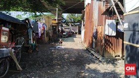Kampung Bingung di Tanjung Priok dan Mulut Panas Yasonna