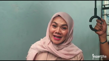 img-title Jennifer Dunn Gugat Cerai Suami Pertama, Sarita Ikut Komentar