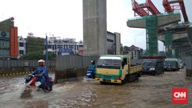 Banjir Jakarta 54 Titik, Air di Underpass Gandhi 2,5 Meter