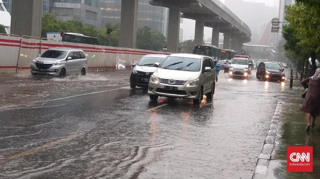 Titik-titik banjir di sejumlah wilayah di DKI Jakarta setelah hujan deras mengguyur sejak pagi, Jumat (24/1)