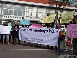 Risma Dihina Netizen, Puluhan Warga Surabaya Lapor Polisi