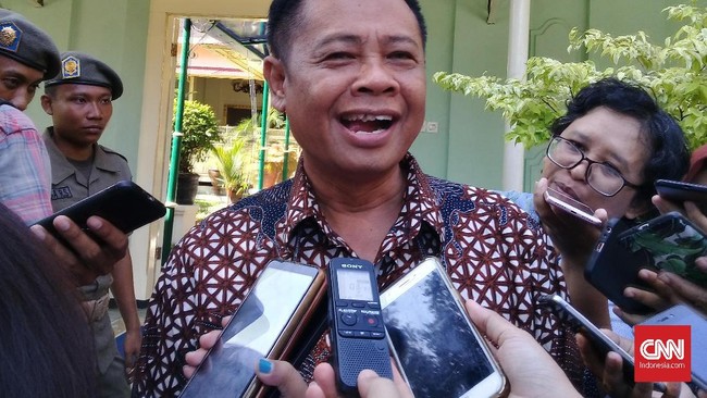 Sekda DIY Kadarmanta Baskara Aji sempat melarang video dan praktik tepuk pramuka 'Kafir No' yang beredar viral di media sosial.