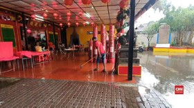 VIDEO: Jelang Perayaan Tahun Baru Imlek, Vihara Kebanjiran