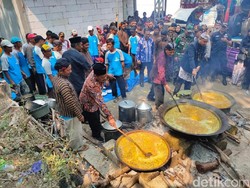 Nyanggring, Tradisi Jamuan Makan Masakan yang Hanya Diolah Kaum Adam