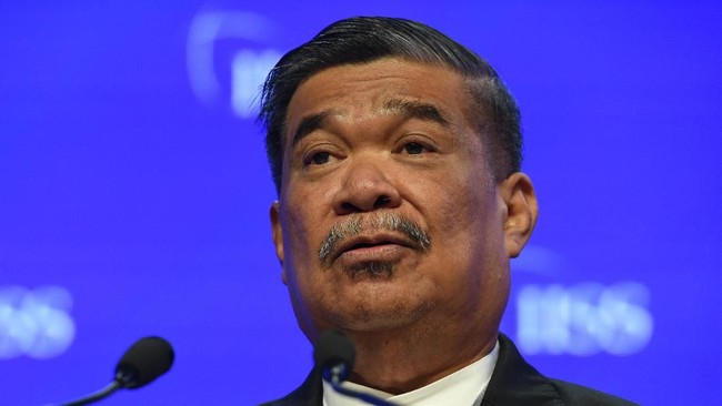 Menhan Malaysia mengakui bahwa mereka kesulitan mengamankan perairan Sabah karena kekurangan kapal serta peralatan yang lebih canggih.