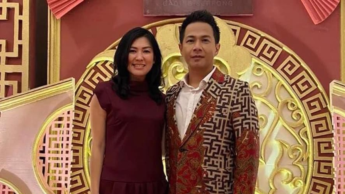 Tujuh potret kebersamaan para artis Tanah Air yang merayakan Imlek 2020 bersama keluarga besarnya&period; Ada siapa saja&quest;