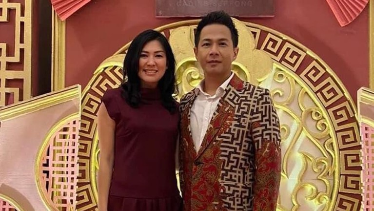 Tujuh potret kebersamaan para artis Tanah Air yang merayakan Imlek 2020 bersama keluarga besarnya. Ada siapa saja?