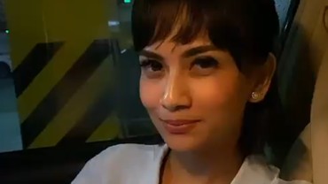 Unggah Foto tanpa Hijab, Anggita Sari Dipuji Vanessa Angel