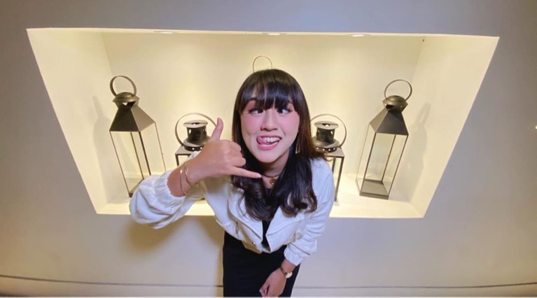 5 Fakta Happy Asmara, Si Cantik Pelantun 'Sepine Wengi' Nama pedangdut Happy Asmara kembali menjadi sorotan setelah merilis lagu terbarunya Sepine Wengi. Jarang terekpose berikut ini 5 fakta Happy Asmara.