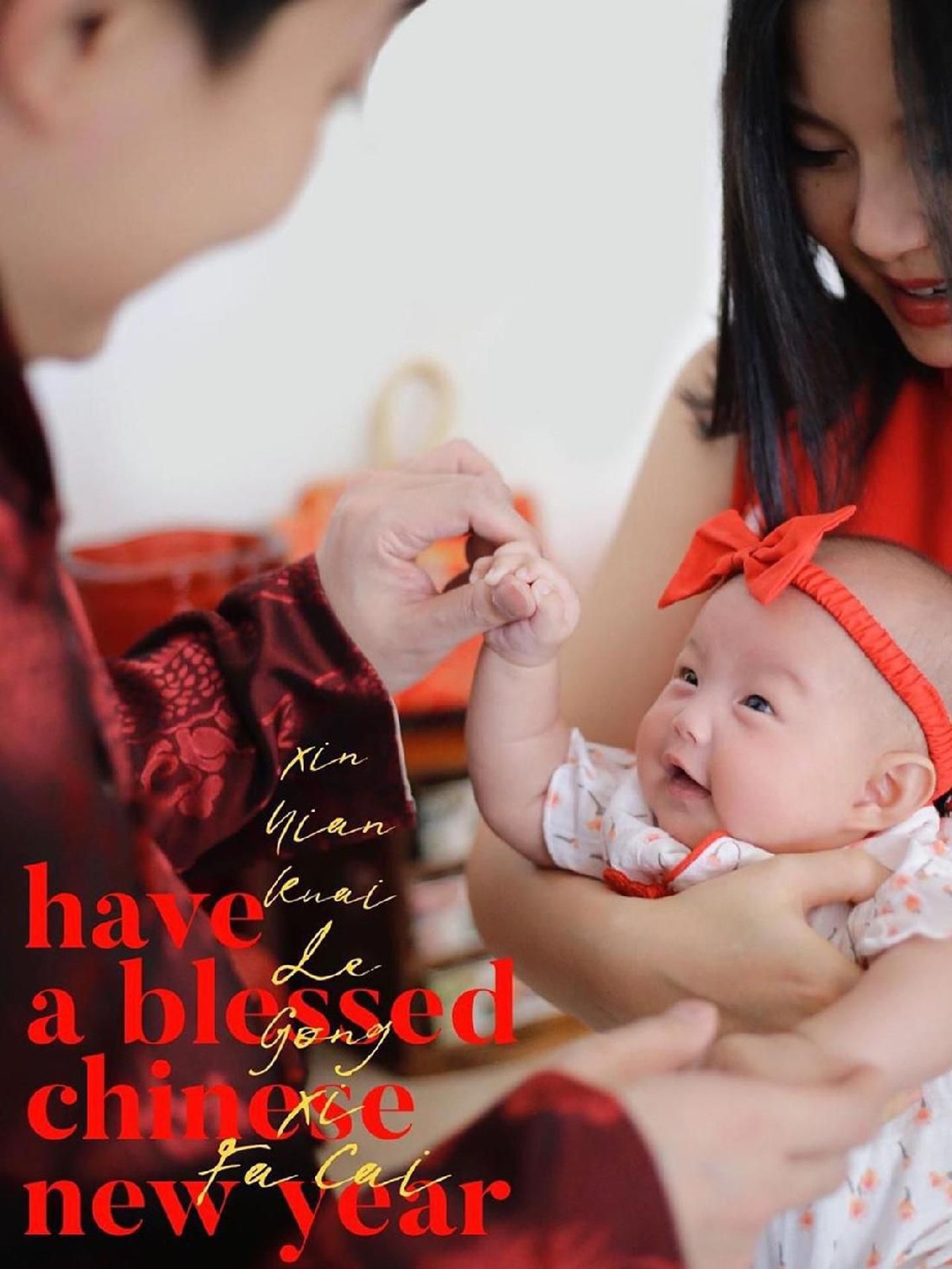 Tujuh potret kebersamaan para artis Tanah Air yang merayakan Imlek 2020 bersama keluarga besarnya&period; Ada siapa saja&quest;