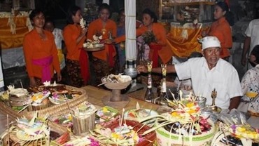 Mengenal Odalan Adat Hindu yang Dijalani Mahalini Jelang Dinikahi Rizky Febian